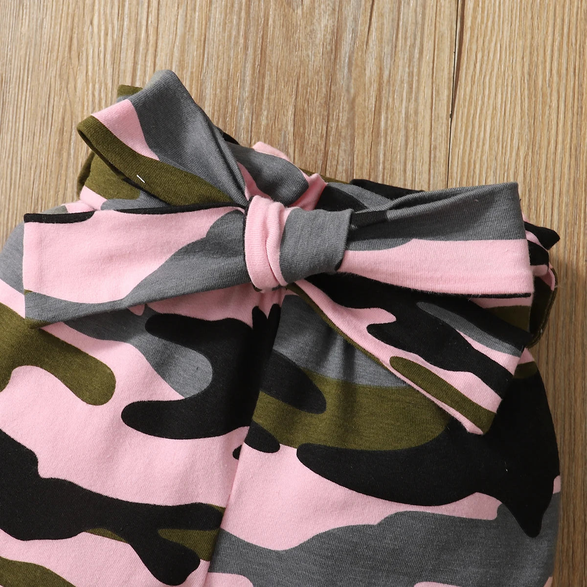 3PCS Camouflage Baby Girl Outfit with Bodysuit, Pants & Headband – 0–18 Months