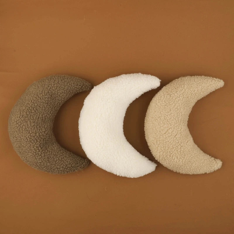 Moon-Shaped Baby Posing Pillow – Soft Plush Newborn Photography Prop for 0–12 Months