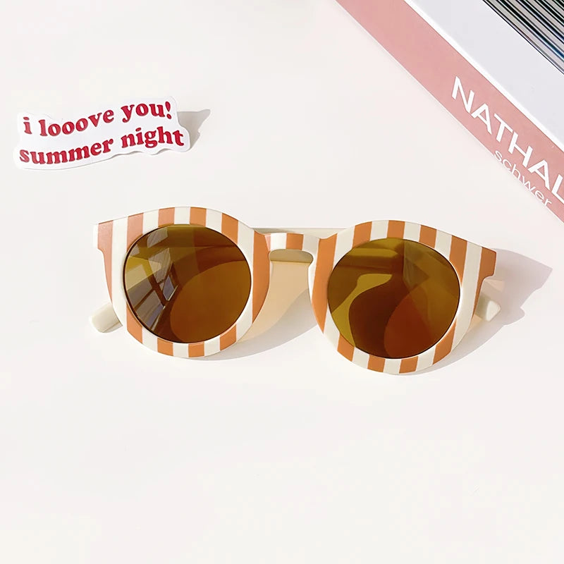 Children’s Vintage Round UV400 Sunglasses – Frosted Acrylic Sun Protection