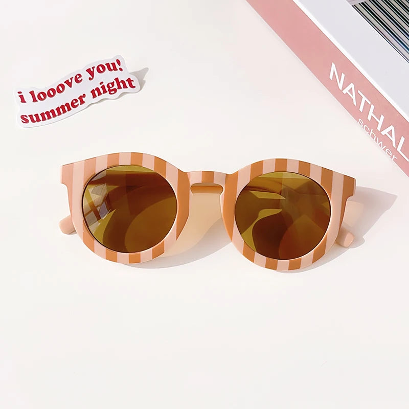 Children’s Vintage Round UV400 Sunglasses – Frosted Acrylic Sun Protection