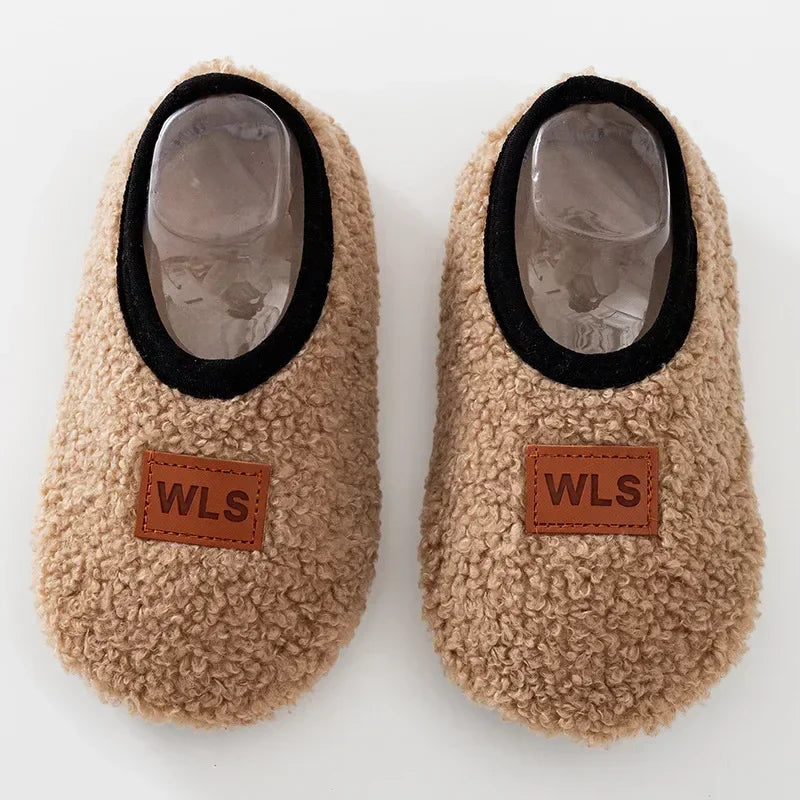 Winter Warm Baby Slippers – Soft Plush Indoor Floor Shoes with Anti-slip Sole for Toddlers