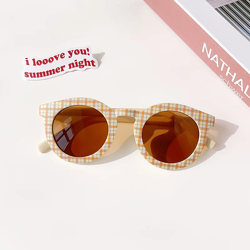 Children’s Vintage Round UV400 Sunglasses – Frosted Acrylic Sun Protection